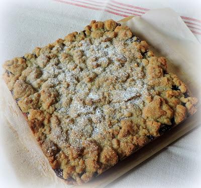 Cranberry Crumble Bars