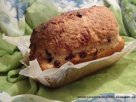 PAIN BLANC AUX PÉPITES DE CHOCOLAT ET À LA NOIX DE COCO / CHOCOLATE CHIPS COCONUT WHITE BREAD / PAN BLANCO CON CHISPAS DE CHOCOLATE Y COCO RALLADO / خبز ابيض بحبيبات الشوكولاتة و جوز الهند