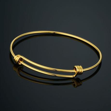 minimalist gold bracelet