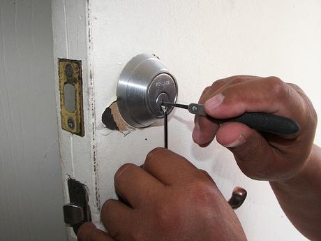6 Security Factors To Keep in Mind When Changing Your Home Locks