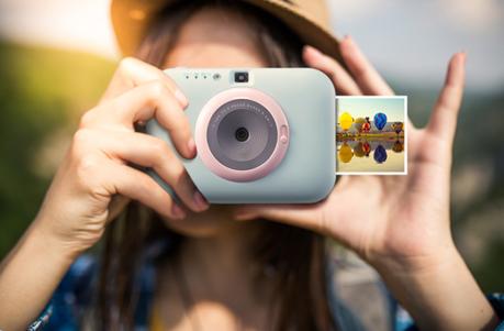 Snap and Print Your Fond Memories With LG PC389 Pocket Photo Snap