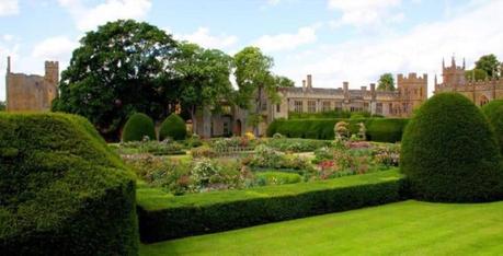 10 Best Places to Visit in the Cotswolds