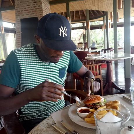 Amewin jackpot! Dennis Oliech and K24 producer enjoy baecation in Masai Mara