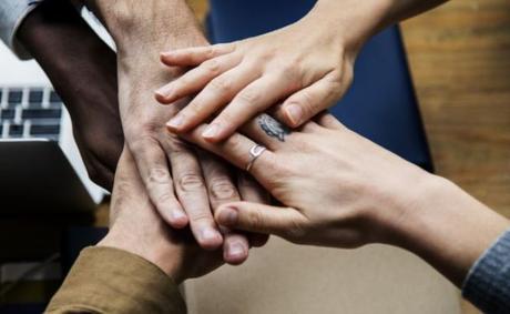 Why Screen Sharing Is the Easiest Way to Work With Freelancers