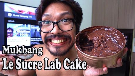 🎥  Le Sucré Lab Dream Cake Mukbang and Review  🎂