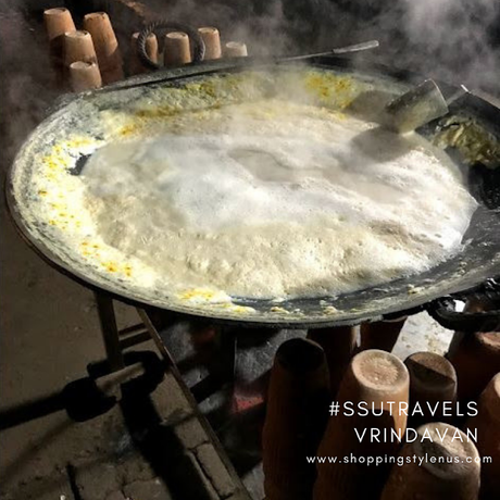 Shopping, Style and Us: India's Best SHopping and Selfhelp Blog- Hot milk on the streets of Vrindavan