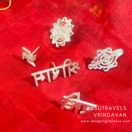 Shopping, Style and Us: India's Best Shopping and Self-Improvement Blog - Tikka STamps,  Shopping for Souvenirs in Vrindavan