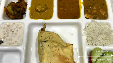 Shopping, Style and Us: India's Best SHopping and Selfhelp Blog- Special North Indian Thali in Bharti Foods
