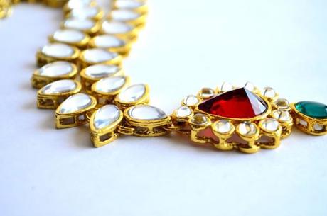 Key Tips When Purchasing Jewelry Online: How To Do It Safely