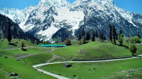 Kashmir- Plan an Idyllic Escape from Your Mundane Life
