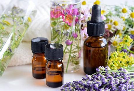3 Best Essential Oils to Add to Your Skincare Regimen