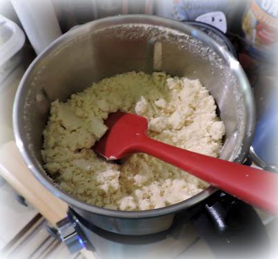 Macadamia Shortbread Cookies