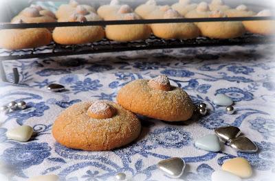 Macadamia Shortbread Cookies