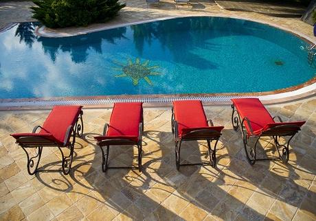 How to Choose the Best Swimming Pool Company