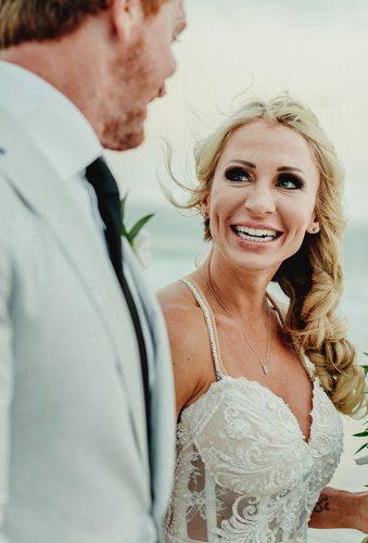 real wedding cortney luis happy bride and groom Fer Juaristi photography 