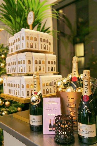 Moet & Chandon Christmas Magic Arrives in Glasgow