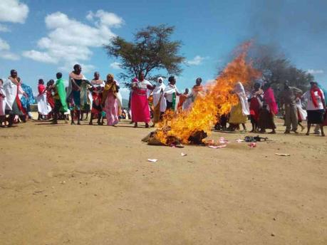 Wanavuta Bhangi kupindukia! Samburu residents protest over violent children smoking weed and terrorizing themÂ 