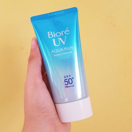 A Hydrating Sunscreen: Biore UV Aqua Rich Watery Essence Review