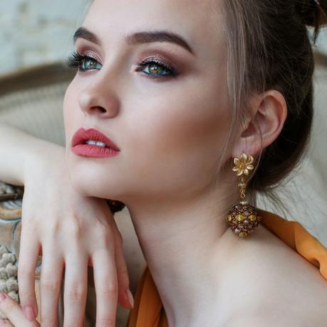 Accessories for The Luxury Woman: 4 Statement Jewelry To Wear With Your Dresses