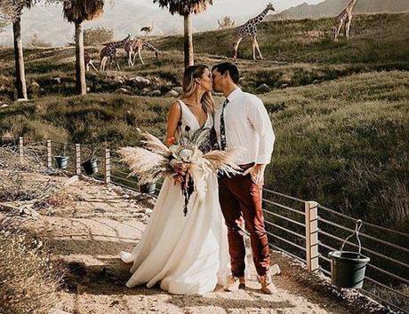 lucky wedding dates 2019 beautiful outdoor wedding photo