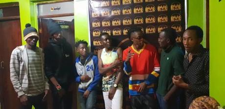 Pinye, see this! Lamba Lolo crew hit the studio with popular Nigerian artist after he praised their work(photos)Â 