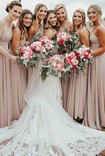 bridesmaids photos girls in blush dresses blondcamera