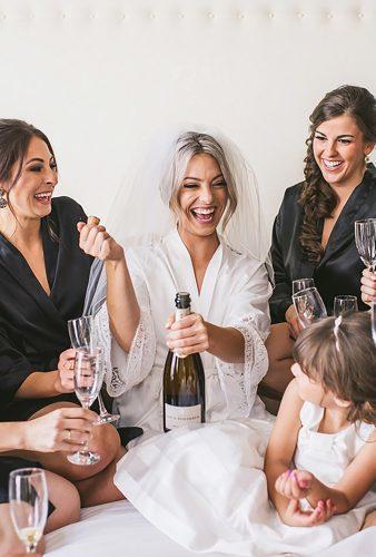 bridesmaids photos champange time manifesto photography