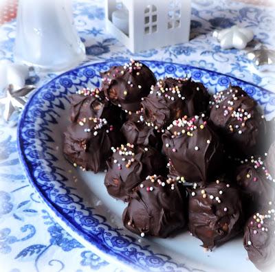 Leona's Peanut Butter Balls