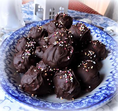 Leona's Peanut Butter Balls