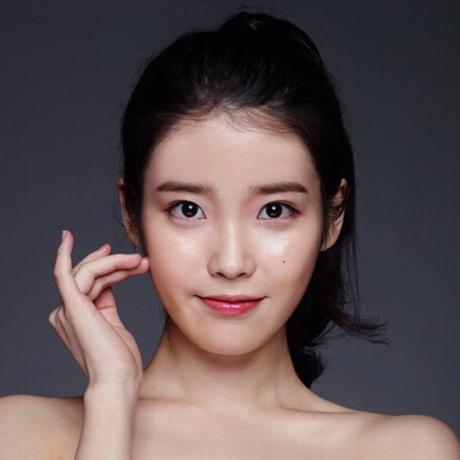 Why Looking Good Helps Us To Feel Good (And Vice Versa)