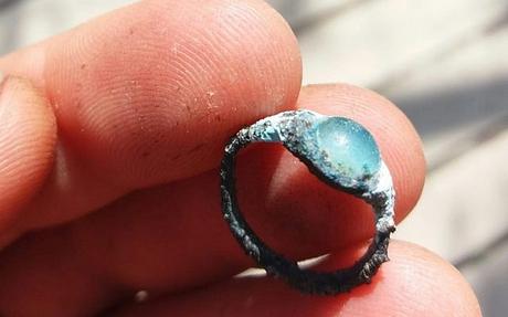 recently discovered ancient ring gives hope to ring-bearers everywhere!