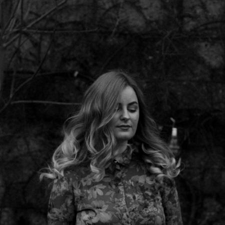 Sarah Hickey: Hollow