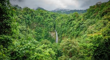 La Fortuna Waterfalls in Arenal National Park