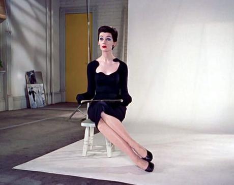 How to Sit in a feminine posture - Dovima Funny Face 1957 How to Sit in a feminine posture - Dovima Funny Face 1957