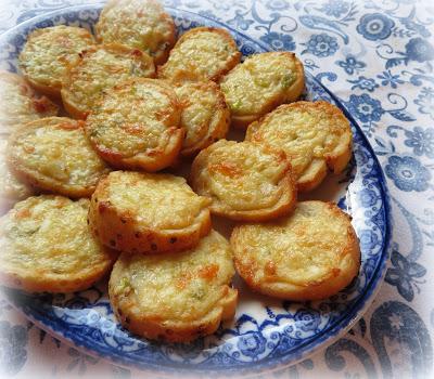 Toasted Cheese Rounds