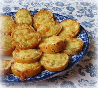 Toasted Cheese Rounds Toasted Cheese Rounds