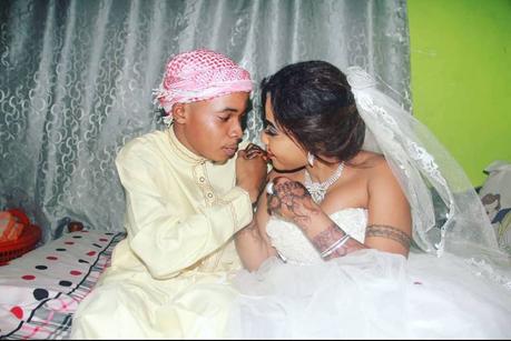 Amber Rutty and Mtopali during their wedding 