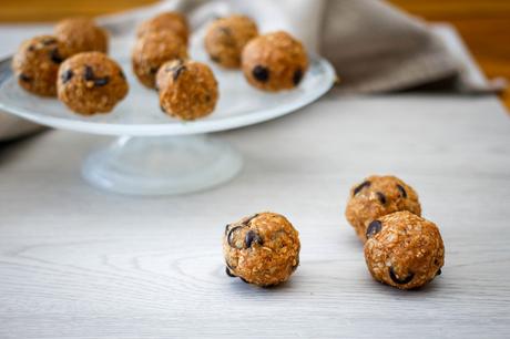 No Bake Chocolate Chip Cookie Bites