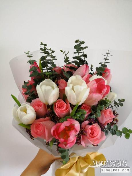 little flower hut tulip rose bouquet singapore