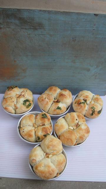 Coriander Garlic Four Clover Bread#BreadBakers