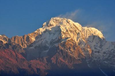 A MOUNTAIN TEAHOUSE STAY IN NEPAL  Guest Post by Caroline Hatton