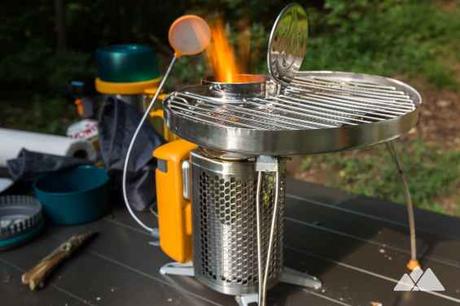 5 Essential Tech-Gadgets To Take With You On Your Camping Trip!