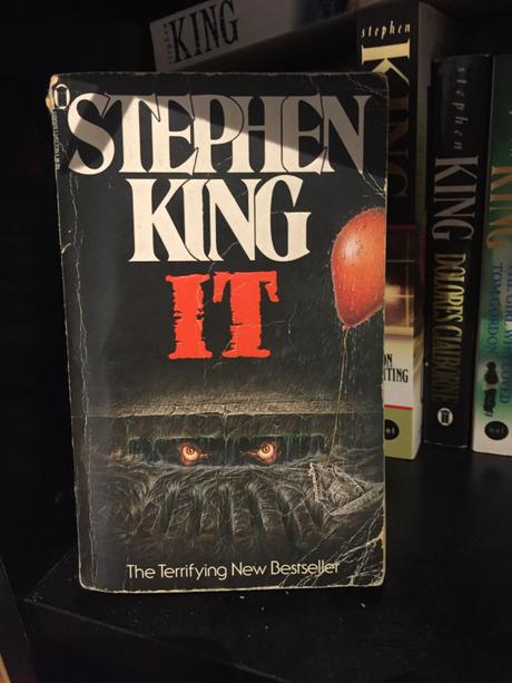 Book Tag – Shelfie by Shelfie #14 – Stephen King Shelf 1