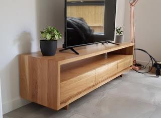How to choose Best Entertainment Unit for your place?