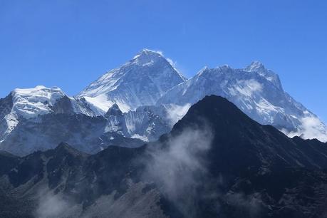 China to Cut Everest Permits by a Third in 2019