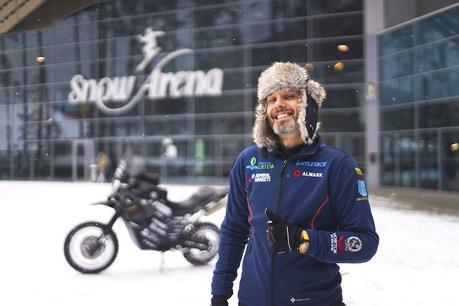 Adventurous Motorcycle Rider to Take On The Coldest Ride