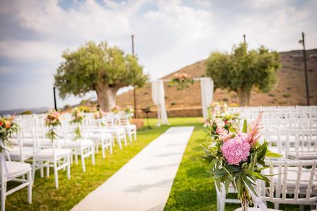 Romantic wedding with gold and peach details | Ourania & Jack romantic-wedding-gold-peach-details_10