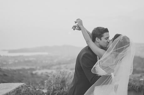 Romantic wedding with gold and peach details | Ourania & Jack romantic-wedding-gold-peach-details_03