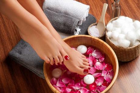 Top10 Awesome and Amazing Tips to have Pretty Toenails