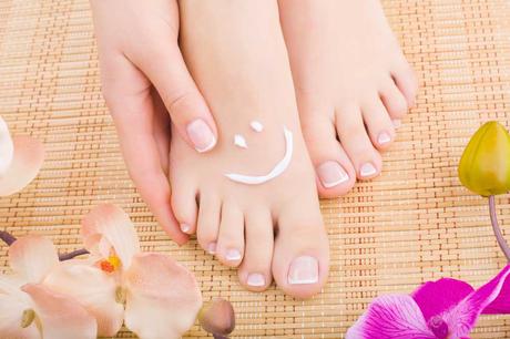 Top10 Awesome and Amazing Tips to have Pretty Toenails